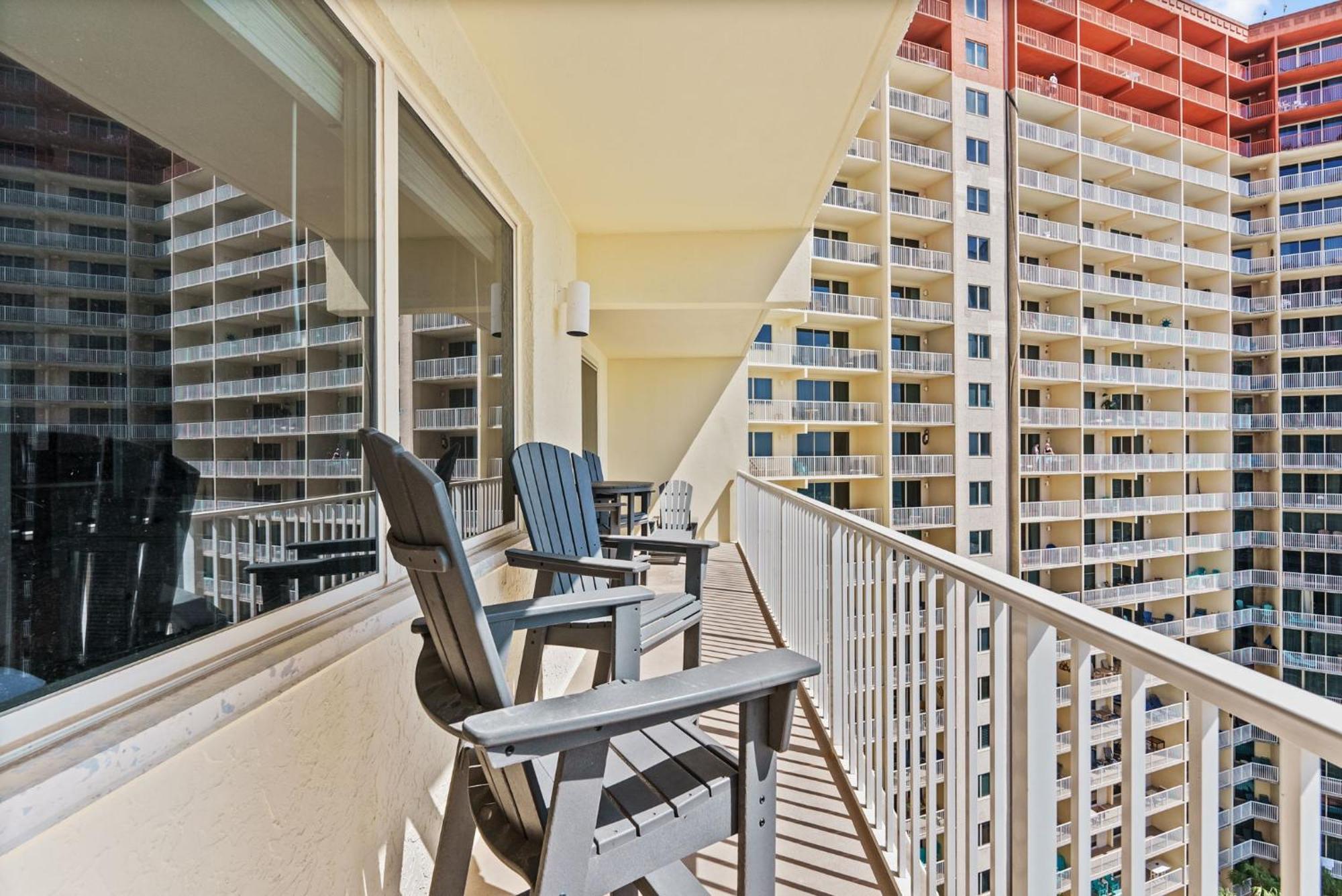 Spacious 2-Bedroom Condo Beachfront Resort! By Dolce Vita Getaways Pcb! Panama Stadt Exterior foto